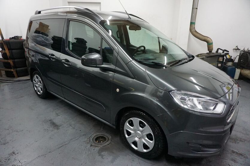 Ford Tourneo Courier 52.359 km 11.990 € Cottbus 03042
