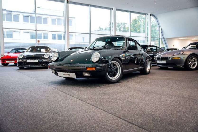 911