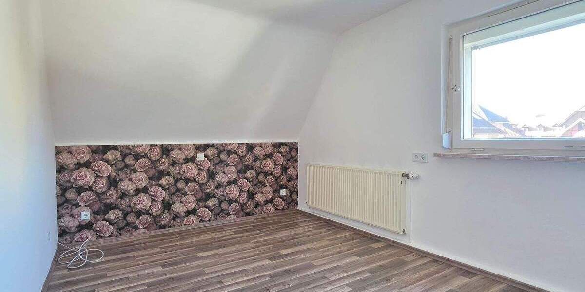 Einfamilienhaus Neustadt bei Coburg Neustadt - 4 Zimmer, 106 m&sup2;, 186.000&euro; | Angebot:25746913