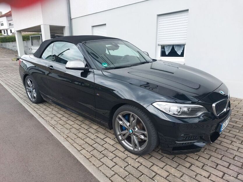 M235