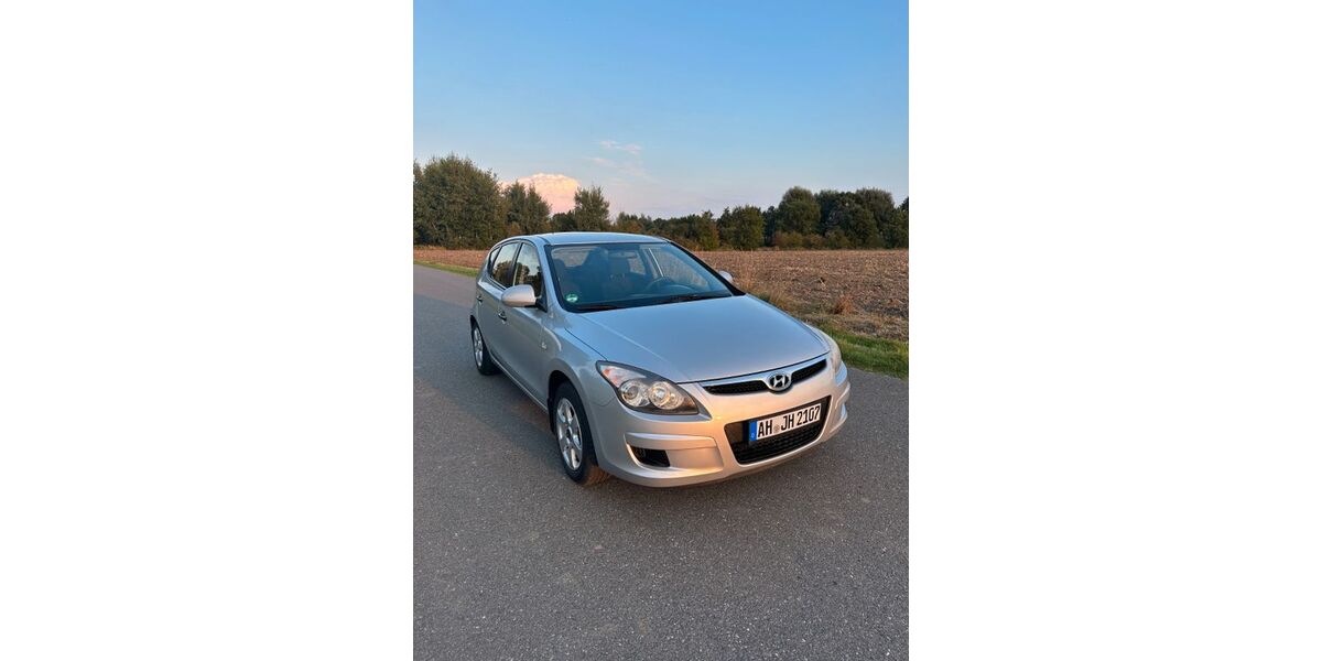 Hyundai i30 215.500 km 3.000 &euro; Legden 48739