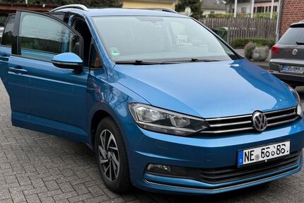 VW Touran 216.042 km 11.900 &euro; Köln 50672