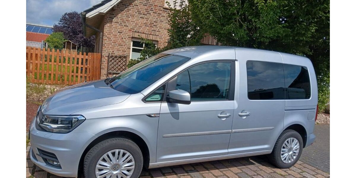 VW Caddy 65.000 km 12.499 &euro; Uelsen 49843