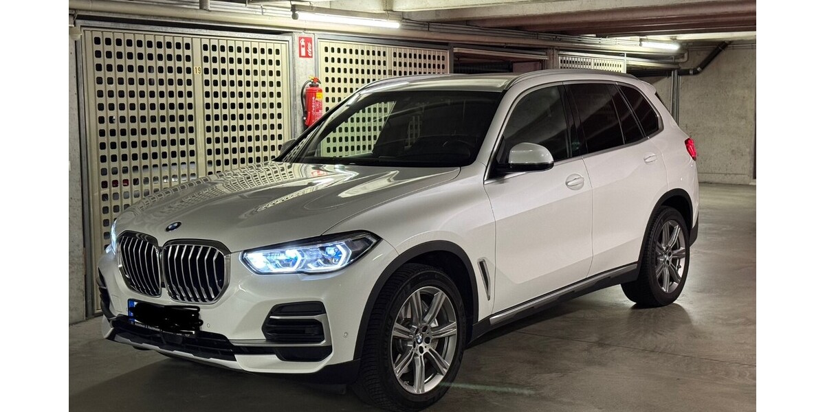 BMW X5 28.471 km 64.500 € Nürnberg 90403