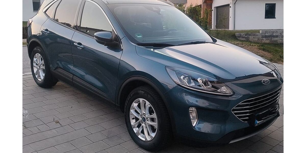 Ford Kuga 45.000 km 21.850 &euro; Niederwinkling 94559