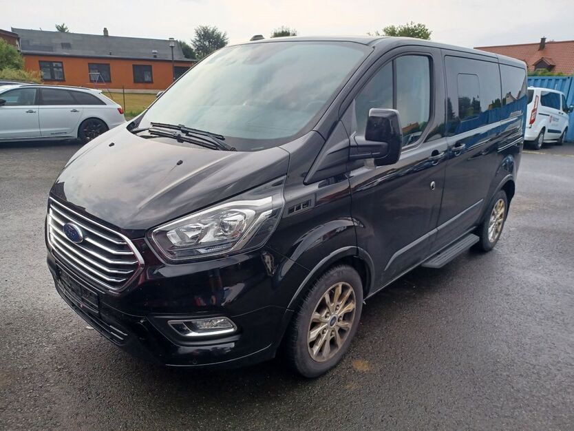 Ford Tourneo Custom 79.900 km 28.990 € Wiesau 95676