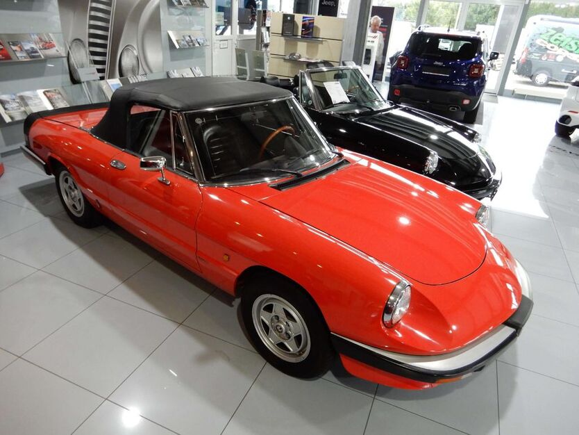 Alfa Romeo Spider 111.020 km 22.900 € Mönchweiler 78087