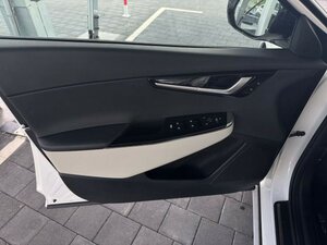 Kia EV6 77.4 AWD GTL|WÄRMEPUMPE|GLASDACH|ASS+|AHK 10.000 km 46.990 &euro; Höhenkirchen-Siegertsbrun 85635