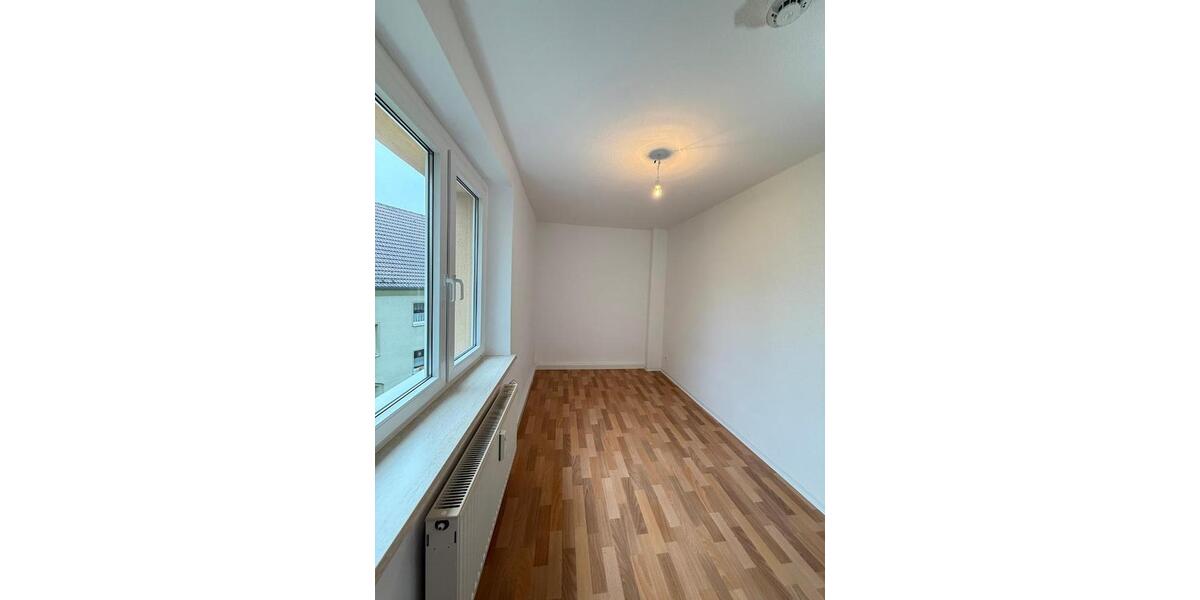 Etagenwohnung Mülsen - 3 Zimmer, 57 m&sup2;, 345&euro; | Angebot:26296738