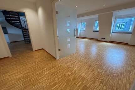 Wohnung zum Mieten in Frankfurt am Main 3.200 € 212 m²