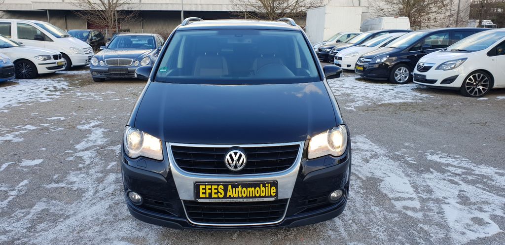 VW Touran 251.000 km 4.795 &euro; Augsburg 86167