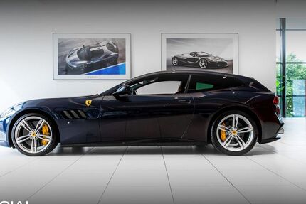 Ferrari GTC4Lusso 12.059 km 300.020 &euro; Hengelo 