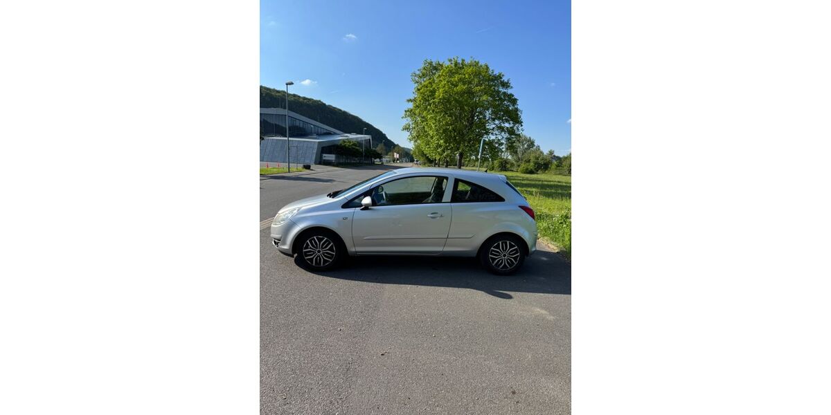 Opel Corsa 191.000 km 2.390 &euro; Lauda-Königshofen 97922