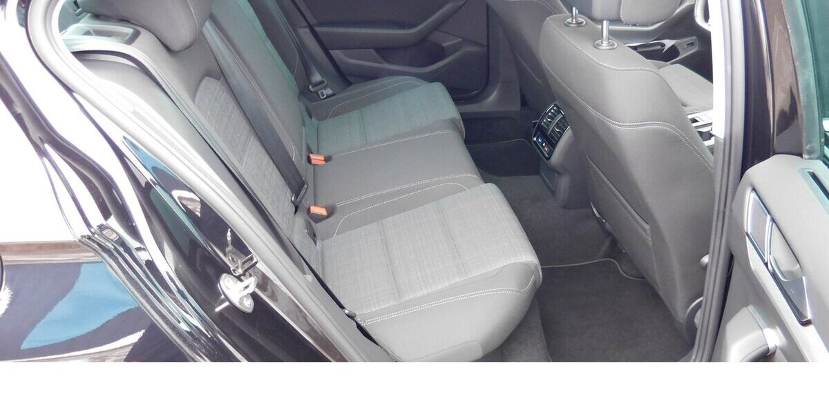 VW Passat 2.0 Bussiness BMT TDI Standhei.Navi Klima 36.500 km 22.990 &euro; Vordorf 38533