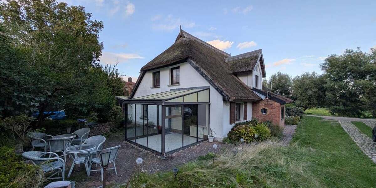 Haus zum Mieten in Ahrenshoop 2.300 € 230 m² 8 zimmer