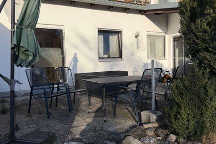 Haus Neusäß - 4 Zimmer, 135 m&sup2;, 1.950&euro; | Angebot:24743305