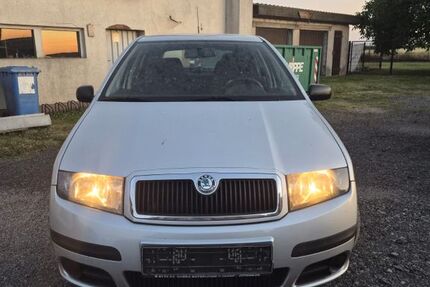Skoda Fabia 83.500 km 1.900 &euro; Niederer Fläming 14913