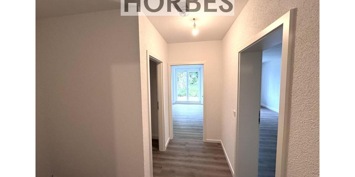 Erdgeschoßwohnung Meerane - 2 Zimmer, 75 m&sup2;, 675&euro; | Angebot:26249454