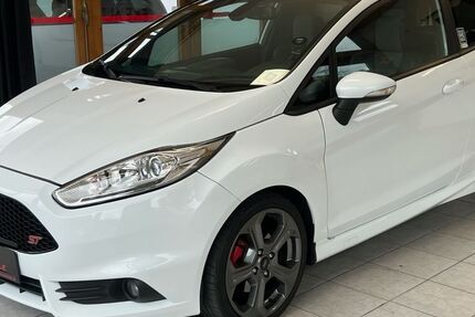 Ford Fiesta 96.000 km 11.700 € Elbach / Fischbachau 83730