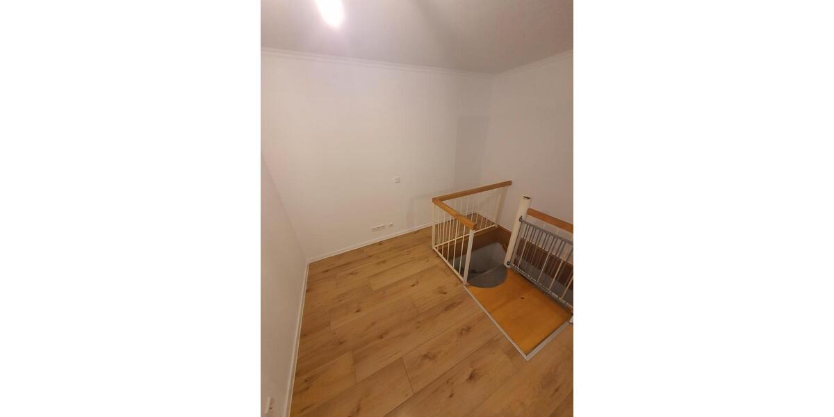 Etagenwohnung Schöneiche bei Berlin - 4 Zimmer, 83 m&sup2;, 1.328&euro; | Angebot:24980319
