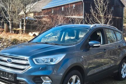 Ford Kuga 104.599 km 15.990 &euro; Röslau 95195