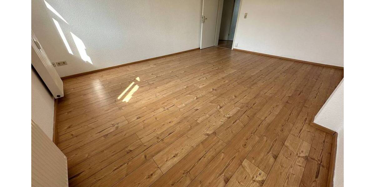 Zimmer Chemnitz Altendorf - 2 Zimmer, 64 m&sup2;, 325&euro; | Angebot:26027067