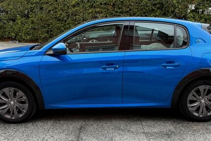 Peugeot 208 64.000 km 13.980 € München 81827