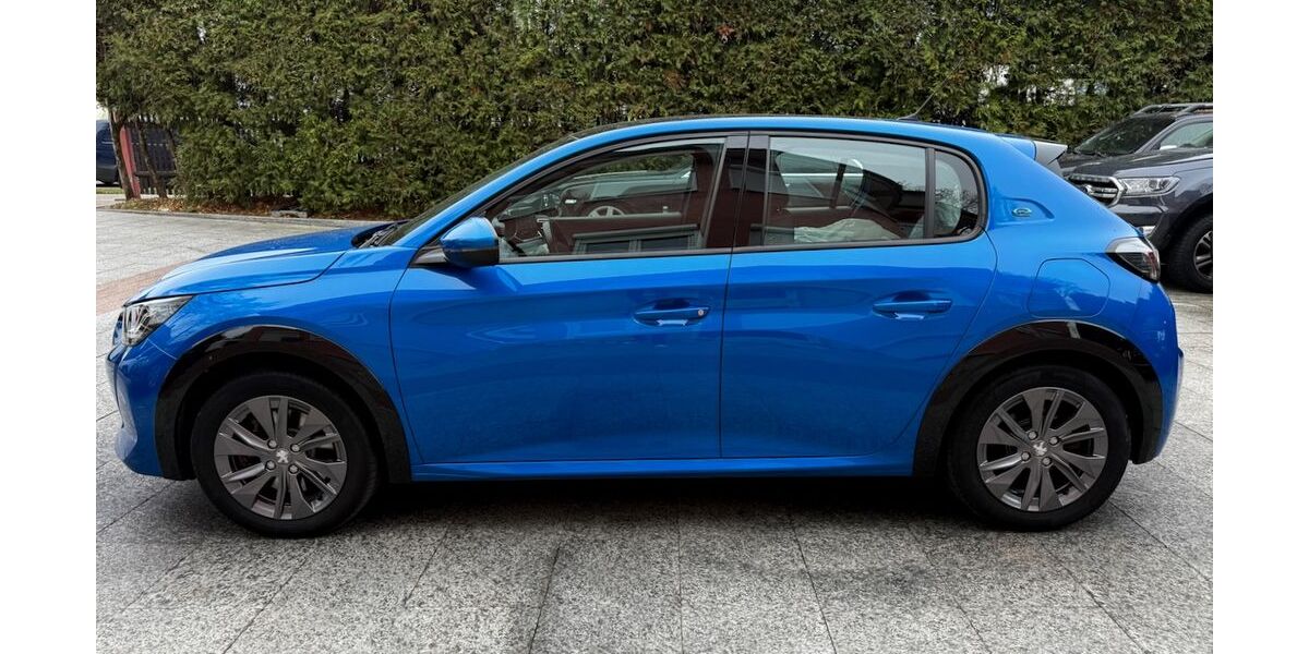 Peugeot 208 64.000 km 13.980 &euro; München 81827