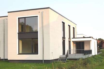 Haus zum Mieten in Braunschweig Ölper 2.800 € 216 m²