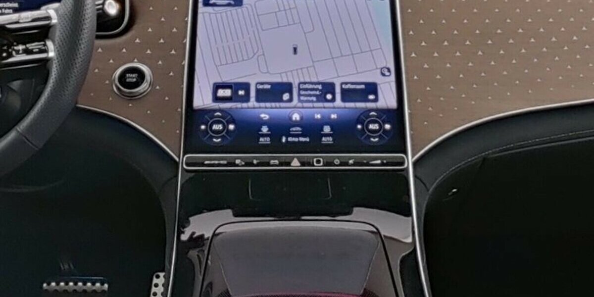 Mercedes-Benz EQE SUV 53 AMG 4M DISTR-AIRMATIC-TV-AHK-PANORAMA 12.203 km 86.889 &euro; Groß-Umstadt 64823