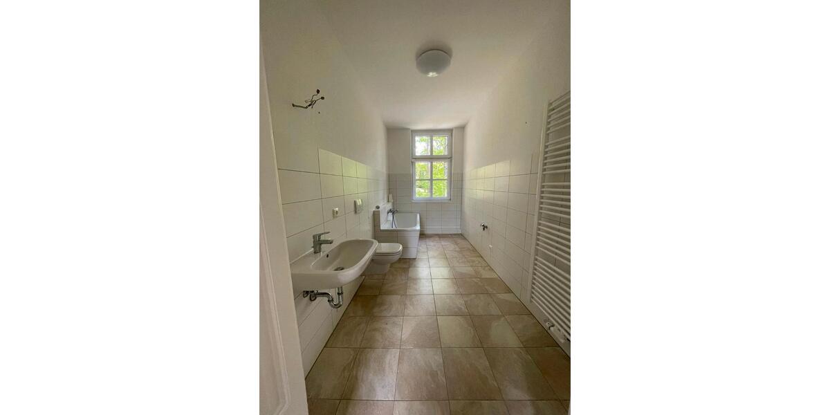 Etagenwohnung Waldheim - 5 Zimmer, 130 m&sup2;, 950&euro; | Angebot:24878692