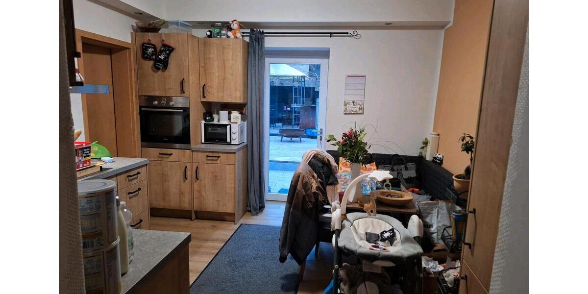 Doppelhaushälte Zentral aber ruhig gelegen 3 zimmer