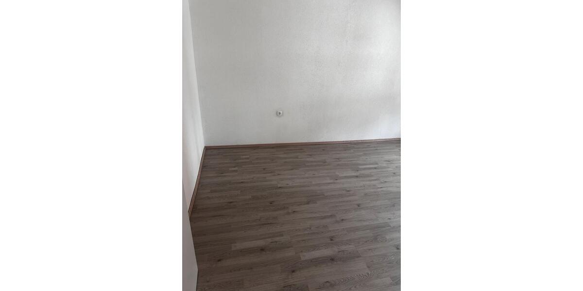 Dachgeschoßwohnung Neunkirchen Heinitz - 3 Zimmer, 90 m&sup2;, 650&euro; | Angebot:26413145