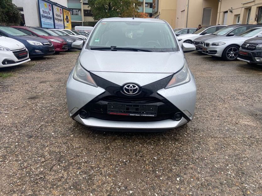 Toyota Aygo (X) 116.000 km 4.999 € Bonn 53123