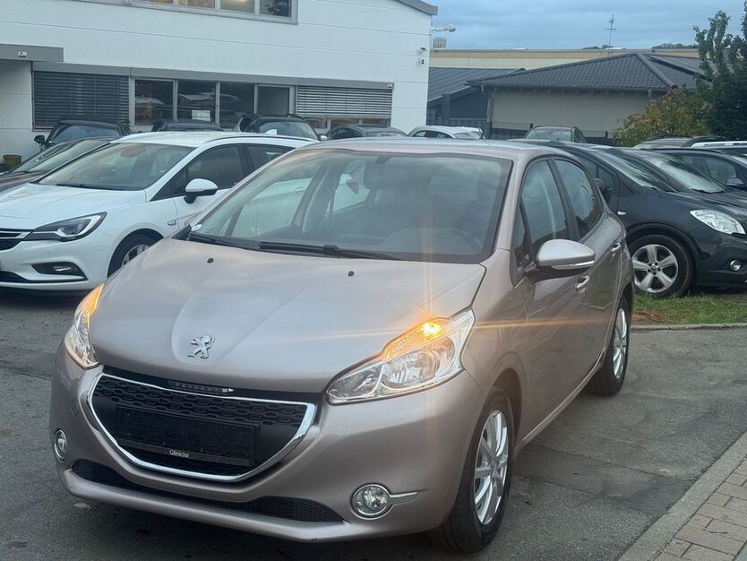 Peugeot 208 94.000 km 4.999 € Gundelsheim 74831
