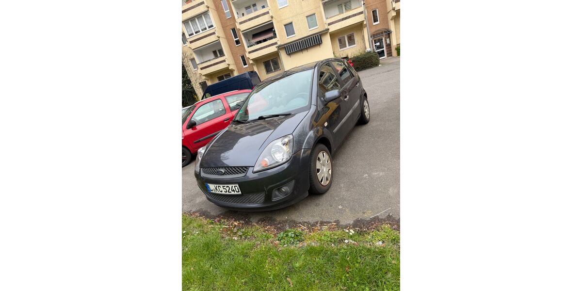 Ford Fiesta 220.000 km 1.800 &euro; Leipzig 04329
