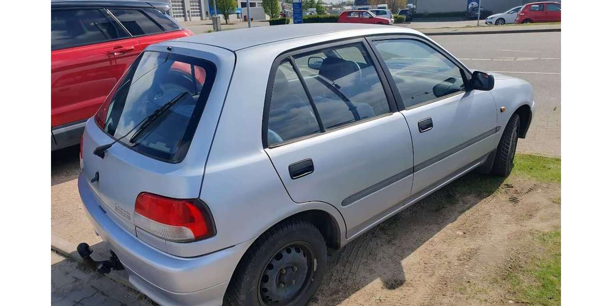 Daihatsu Charade 146.000 km 2.500 &euro; Hochdonn 25712