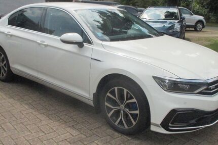 VW Passat 98.542 km 19.500 € Hollenstedt 21279