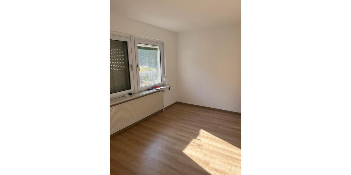 Etagenwohnung Siegen Kaan-Marienborn - 1 Zimmer, 75 m&sup2;, 650&euro; | Angebot:26312972