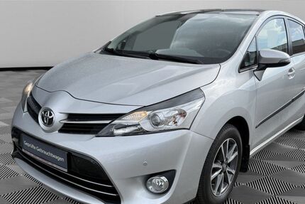 Toyota Verso 108.000 km 15.490 &euro; Templin 17268