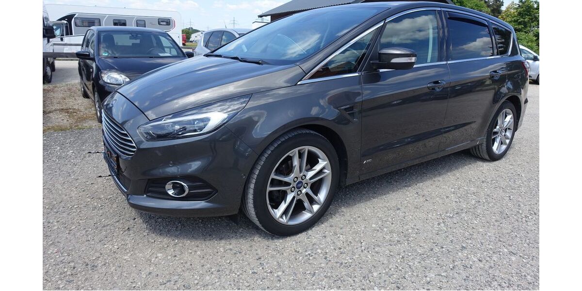 Ford S-Max 156.400 km 15.950 &euro; Neumarkt/OPf 92318