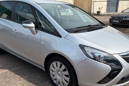Opel Zafira 126.000 km 8.999 &euro; Butzbach 35510