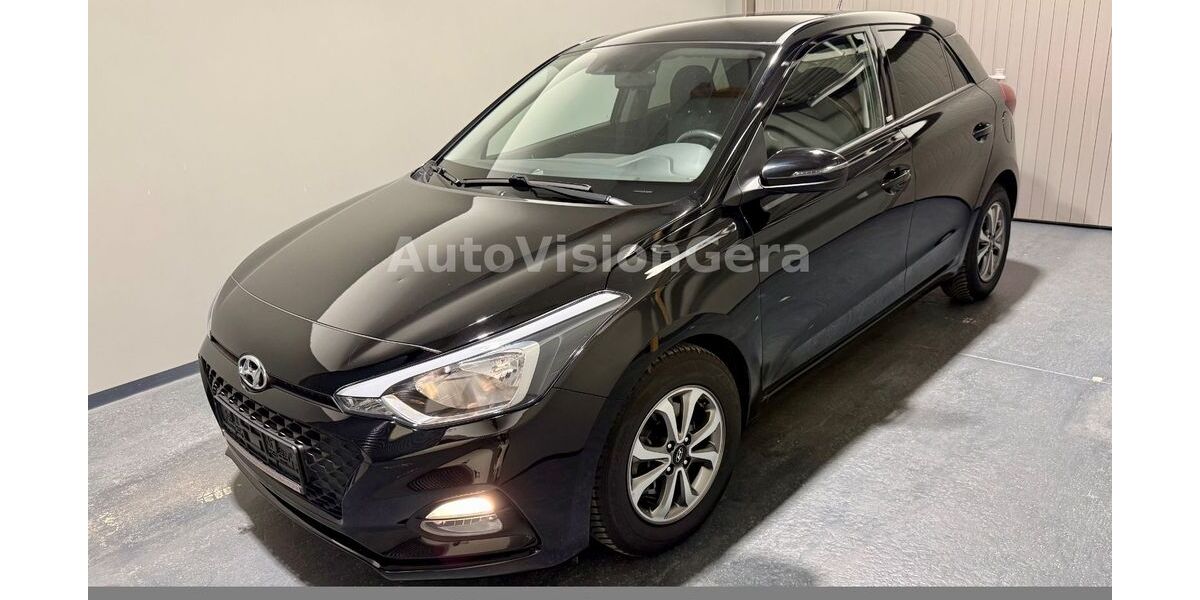 Hyundai i20 34.255 km 13.399 &euro; Gera 07554