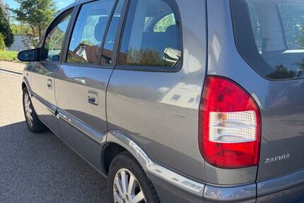 Opel Zafira 225.905 km 2.230 &euro; Oppenweiler 71570