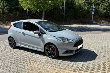 Ford Fiesta 24.700 km 16.500 &euro; Schwieberdingen 71701