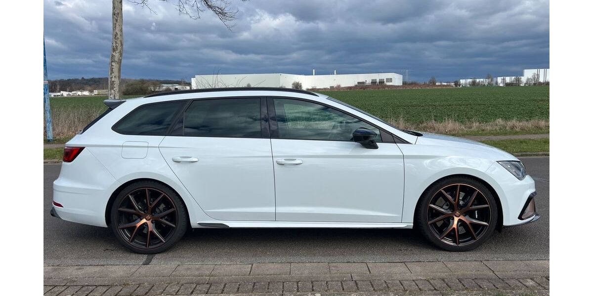 Seat Leon 67.000 km 33.490 &euro; Gotha 99867