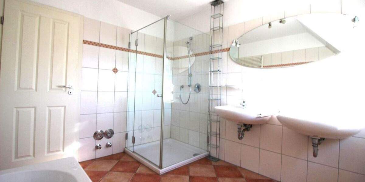Mehrfamilienhaus, Wohnhaus Guderhandviertel - 8 Zimmer, 188 m&sup2;, 599.000&euro; | Angebot:25705246
