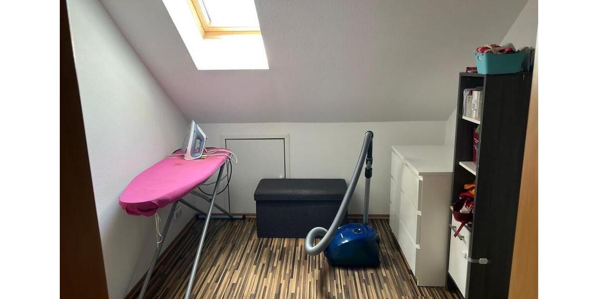 Dachgeschoßwohnung Bühl - 2.5 Zimmer, 68 m&sup2;, 700&euro; | Angebot:25561233