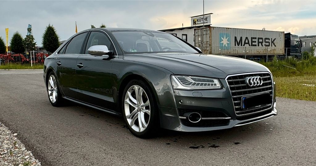 Audi S8 190.000 km 30.888 € Horgau 86497