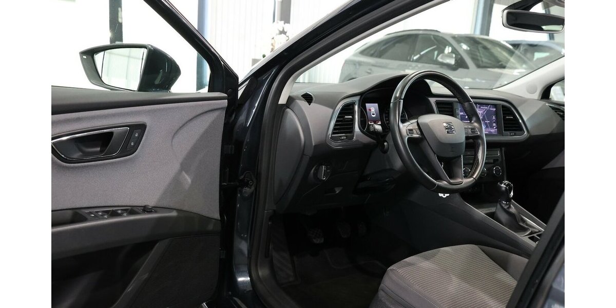 Seat Leon 1.6 TDI STYLE / NAVI-PLUS+APPLE+ANDROID 111.000 km 14.555 &euro; Hamm 59077